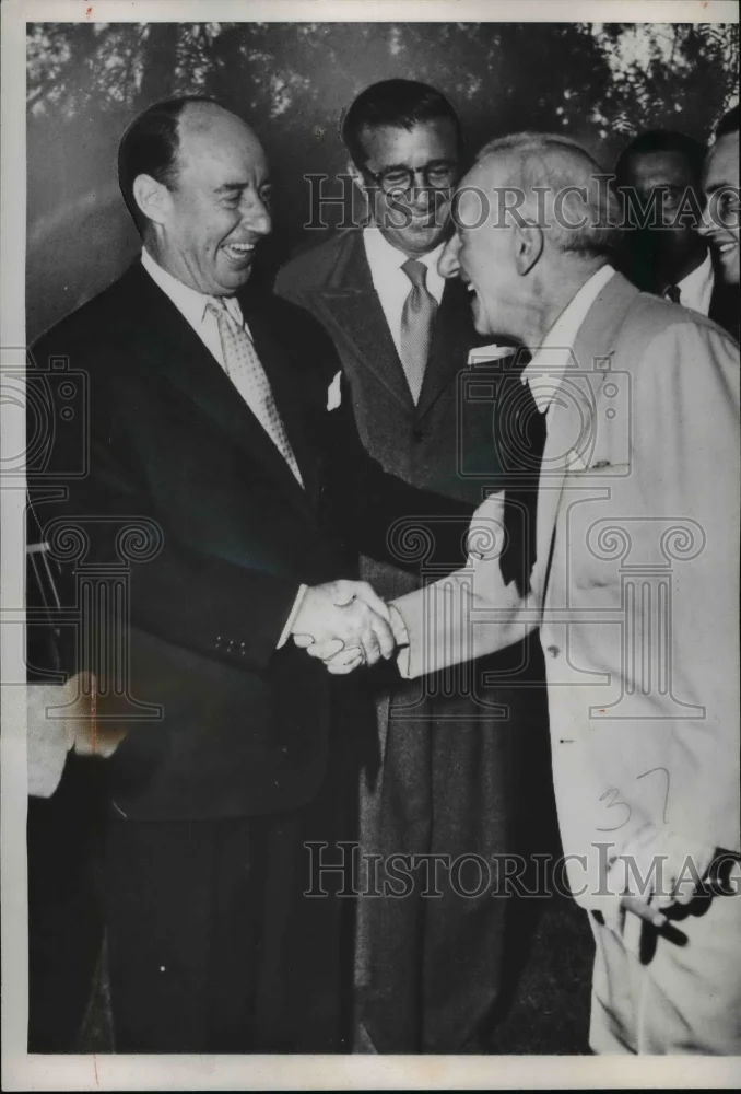 1952 Press Photo Adlai Stevenson and Jimmy Durante in Hollywood - nef42131