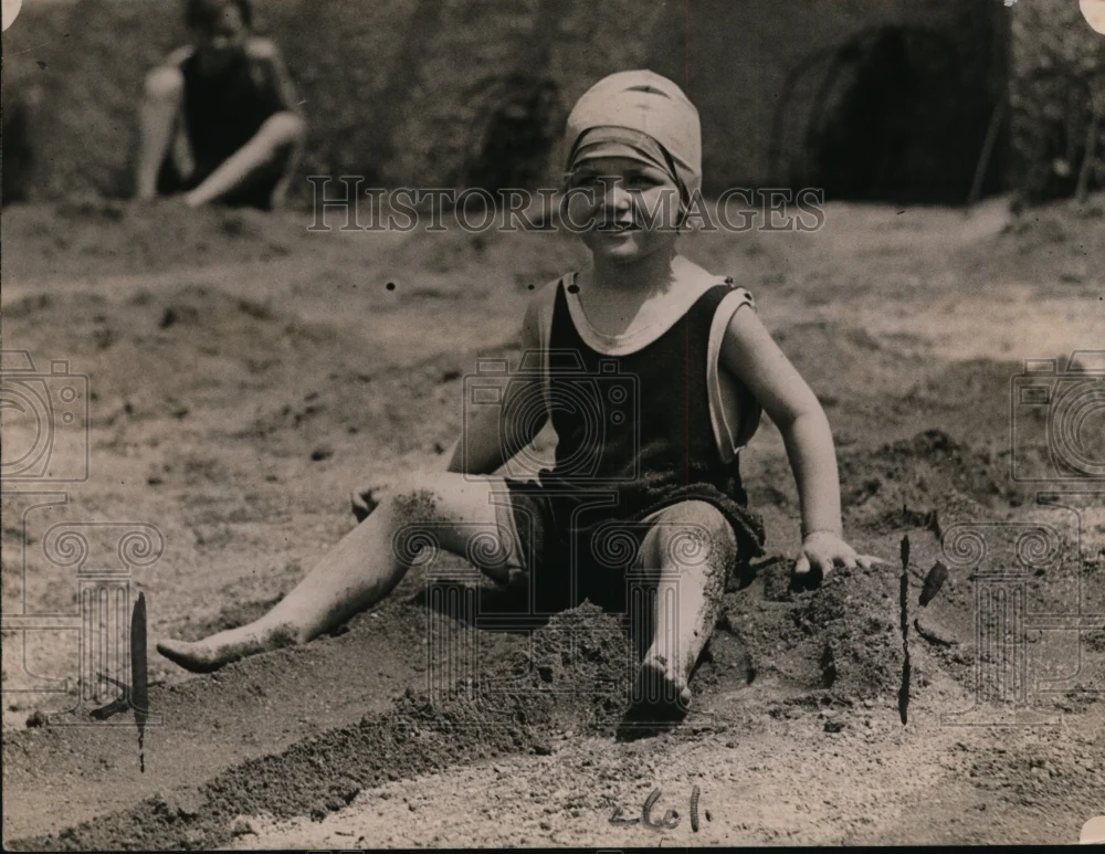 1920 Press Photo Nettie Aberding at National Capitols Municipal Bathing Resort
