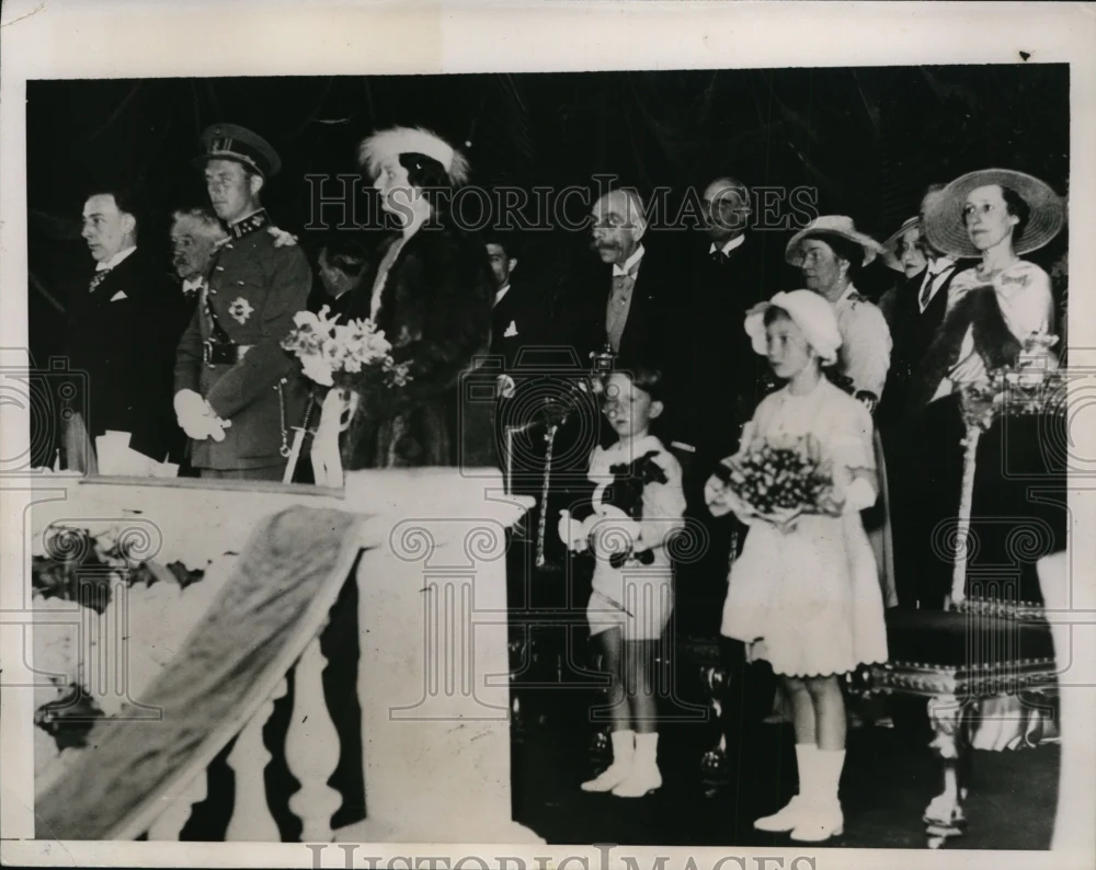 1935 Press Photo Belgium Royal Family at Brussels Horse Show - nef48745