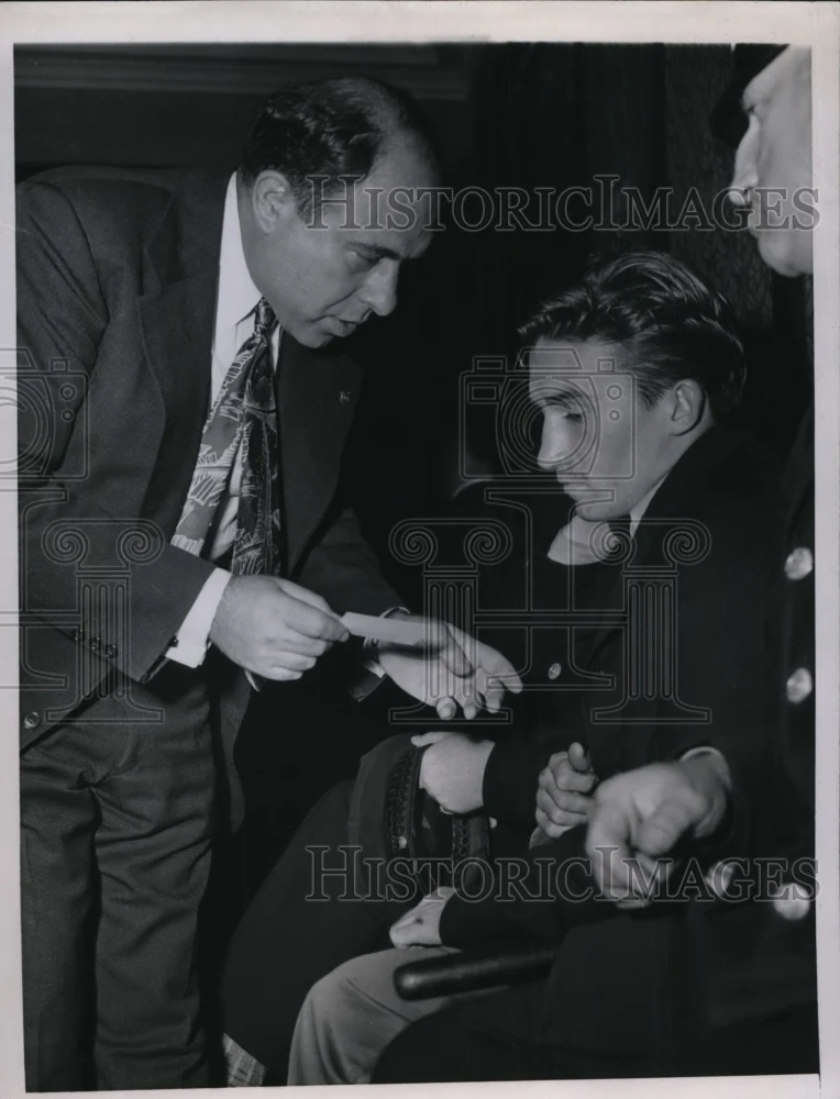 1945 Press Photo Daniel Hurley at inquest into death of Shirley Stone