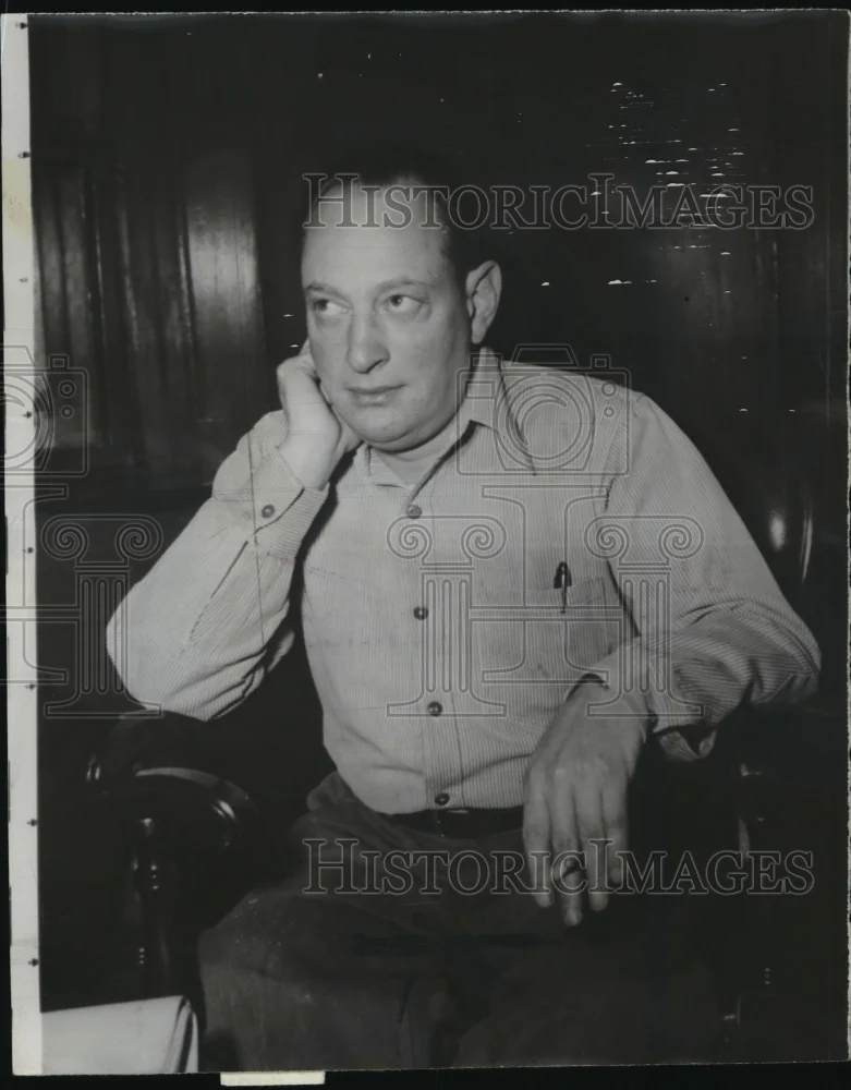 1953 Press Photo Murderer Nathan Leopold Jr. at Stateville Prison, Illinois