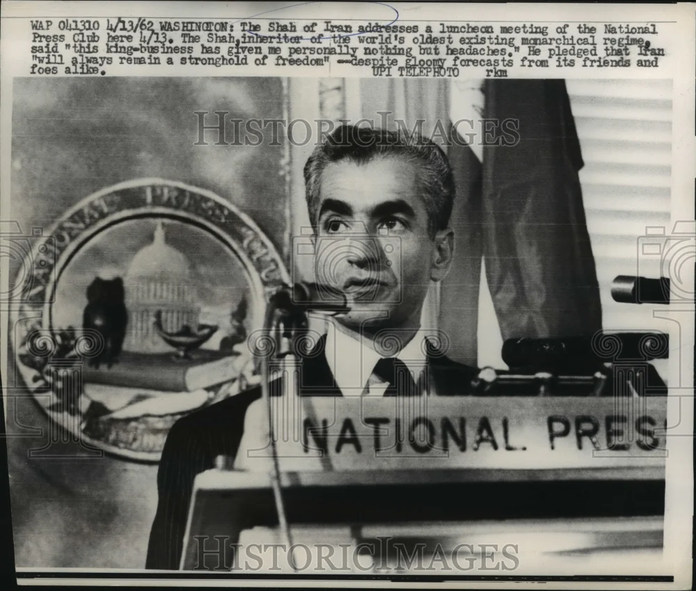 1962 Press Photo Shah of Iran addresses a luncheon meeting - nef55695