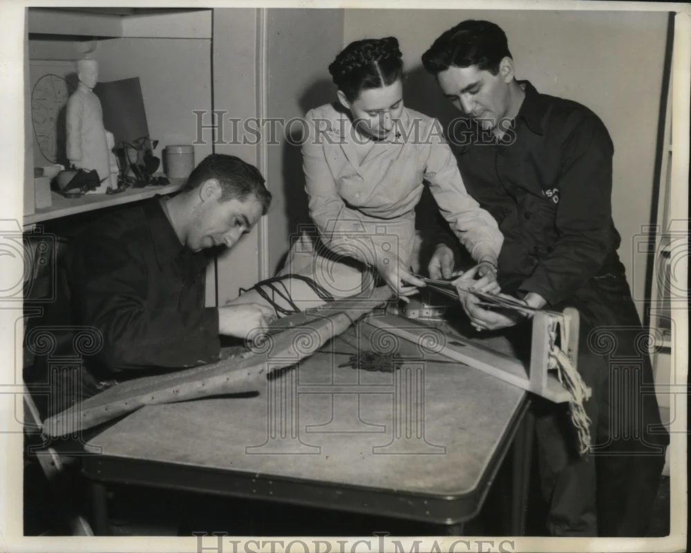 1943 Press Photo Injured American soldiers rest at Halloran General Hospital