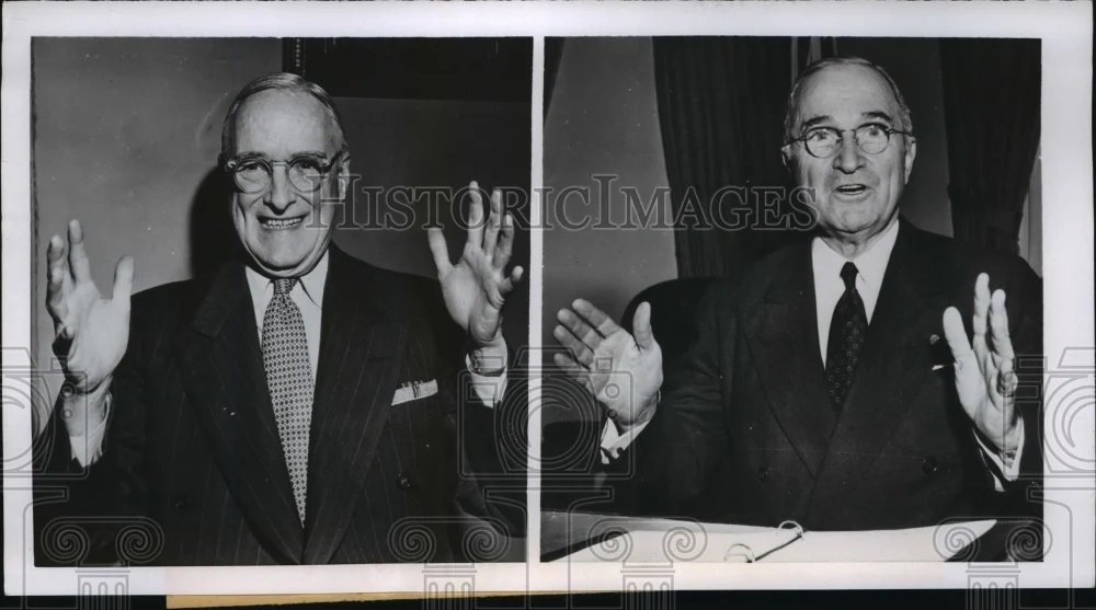1952 Press Photo New York Irving Fisher impersonates President Hoover NYC