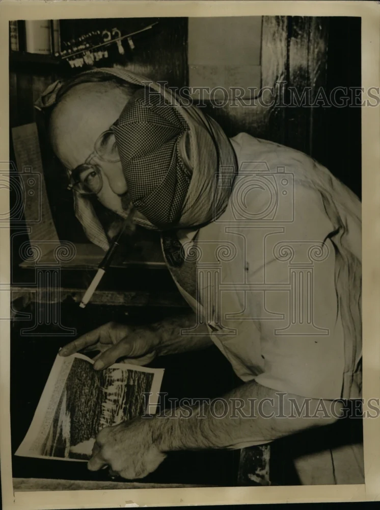 1943 Press Photo Bert Wass, Acme Newspictures Printer w Toothache San Franciso