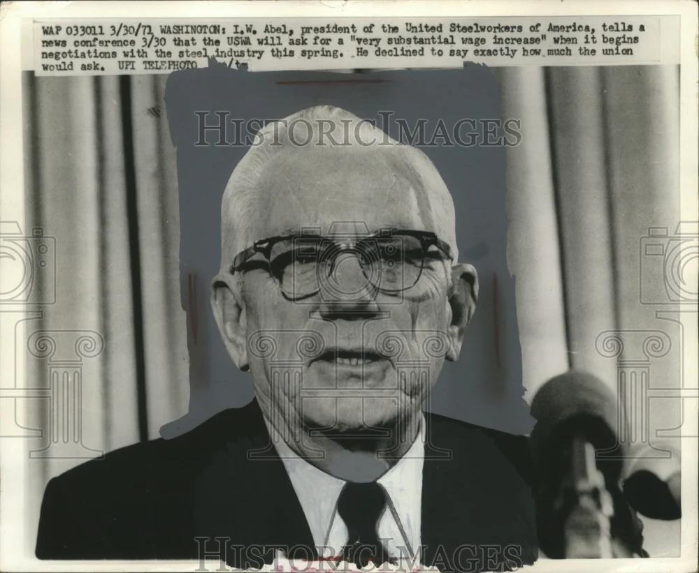 1971 Press Photo IW Abel of United Steelworkers of America in Press Conference
