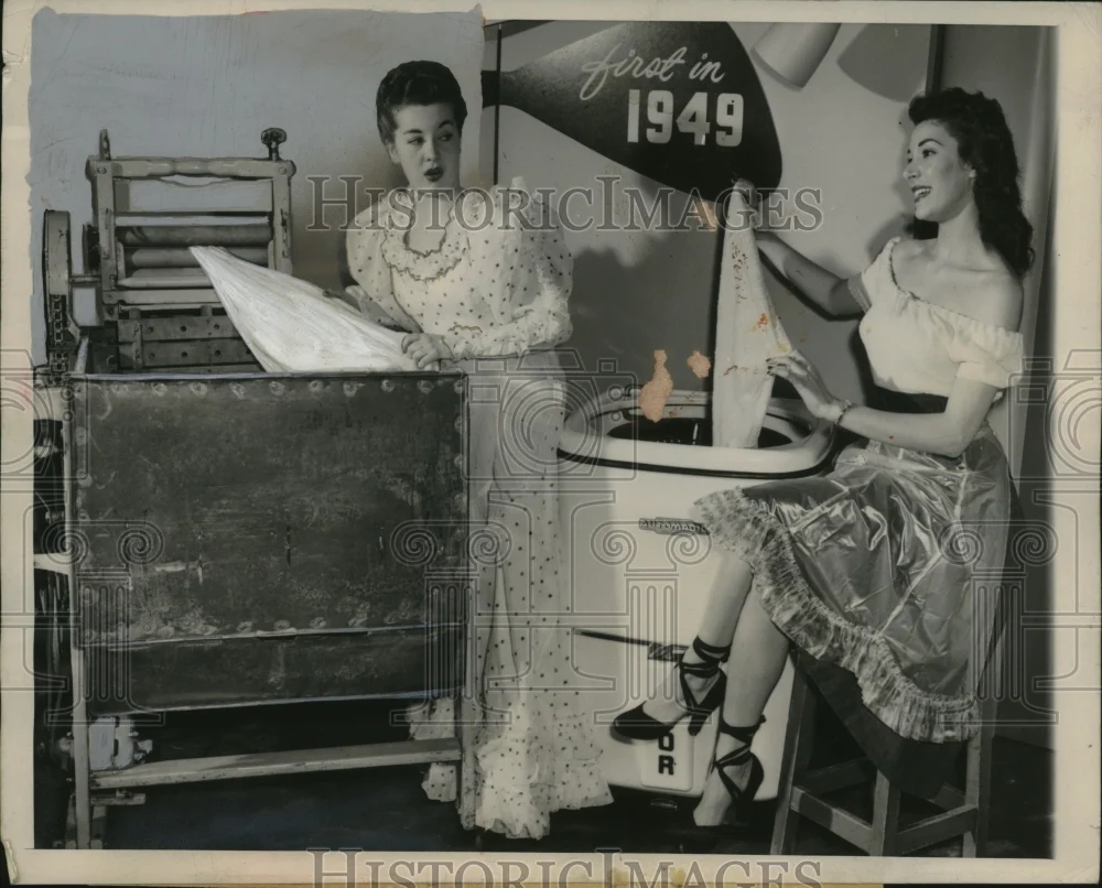 1949 Press Photo Demonstrations of Thor Washing Machines from 1906 and 1949