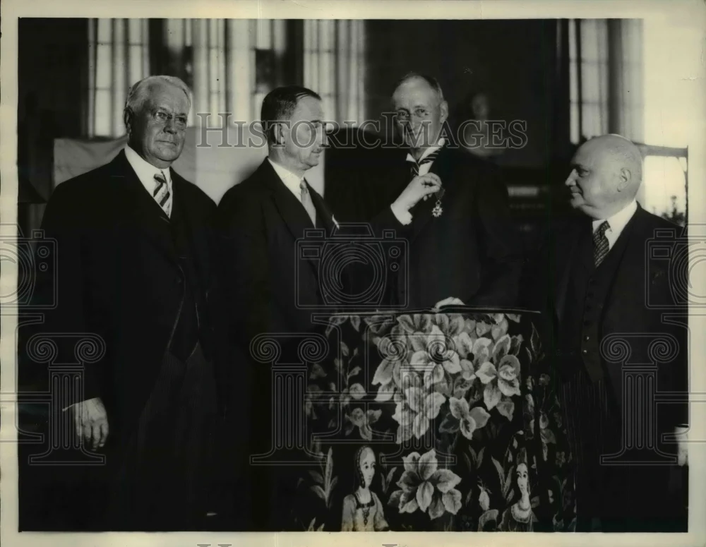 1933 Press Photo Northwestern U prexy Walter Dill Scott Cross of Legion of Honor