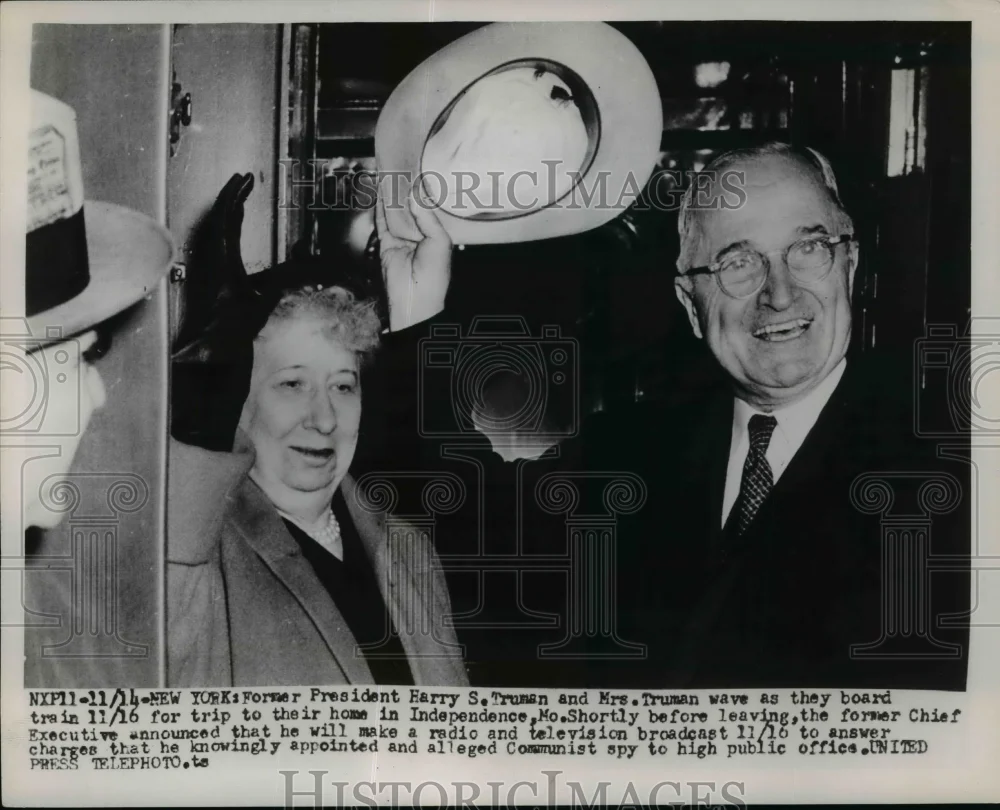 1953 Press Photo President Harry S Truman & wife in NYC - nep03112