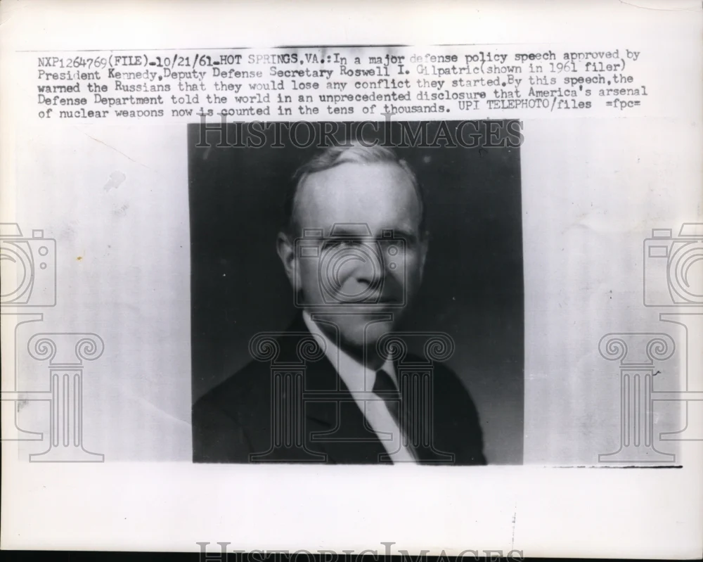 1961 Press Photo Deputy Defense Secretary Roswell I Gilpatrick - nep06602