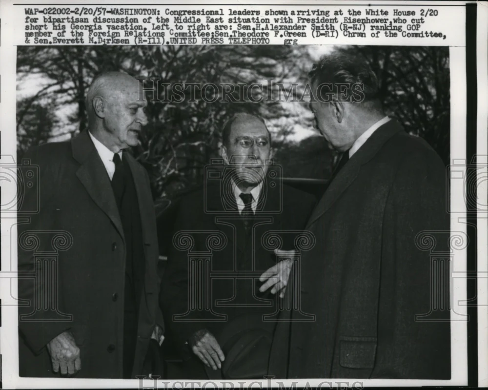 1957 Press Photo President Eisenhower, Sen Alexander Smith of NJ - nep06638