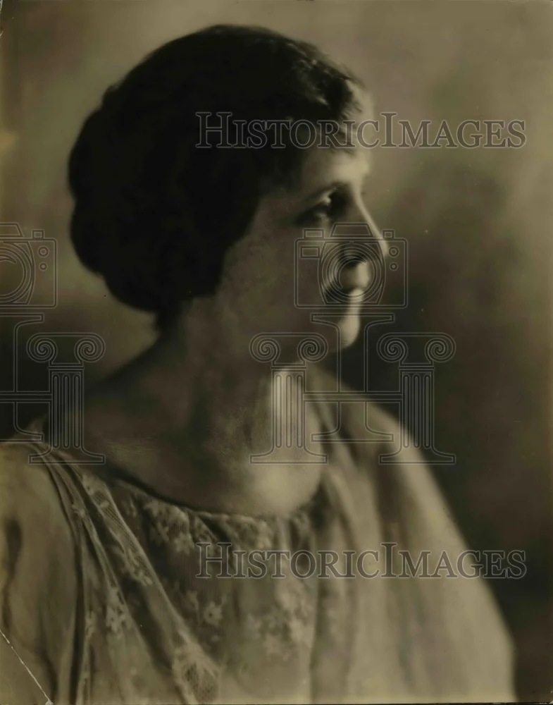 1929 Press Photo Mrs. Robert Ernest Venson, wife of President Venson Mystery