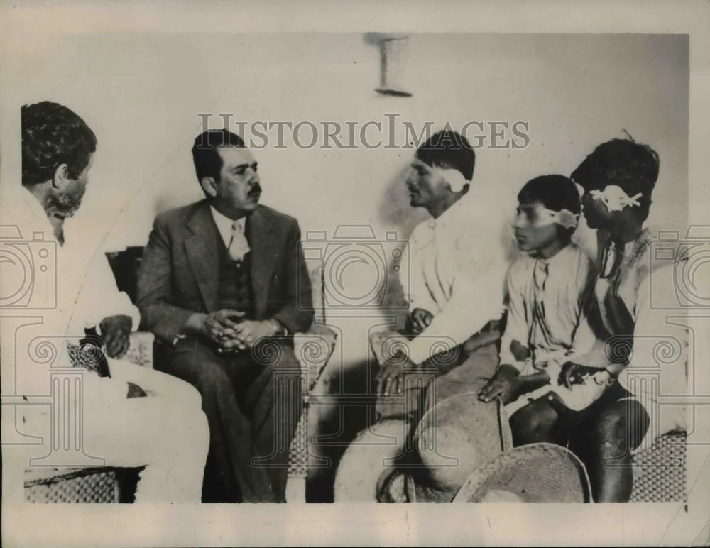 1936 Press Photo Peasants Owners of Land in Big Haciendas Beaten for Their Land