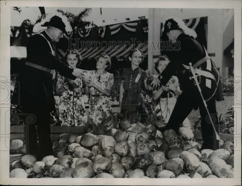 1937 Press Photo Knights Temple Members Form All Over Country Annual Convention