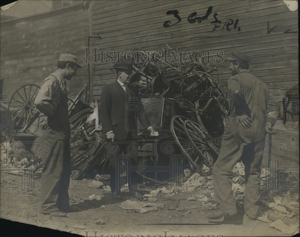 1920 Press Photo Dr. William Colby Rucher telling Proprietors to Clean Up