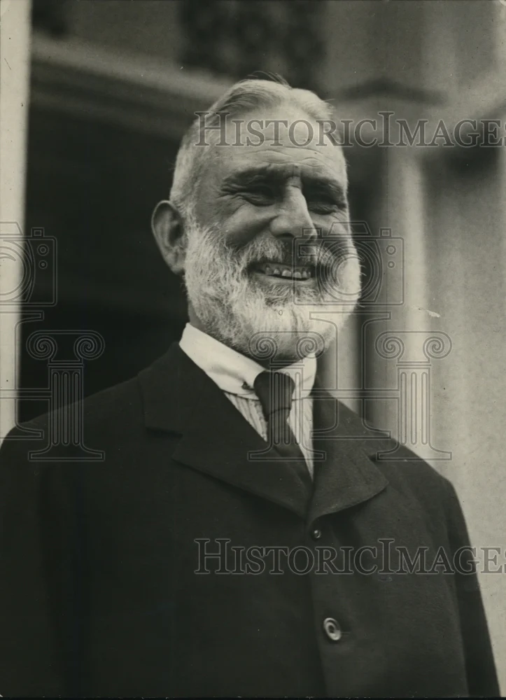 1921 Press Photo Colonel Sir Robert Williams, M.P. a caller at the White House