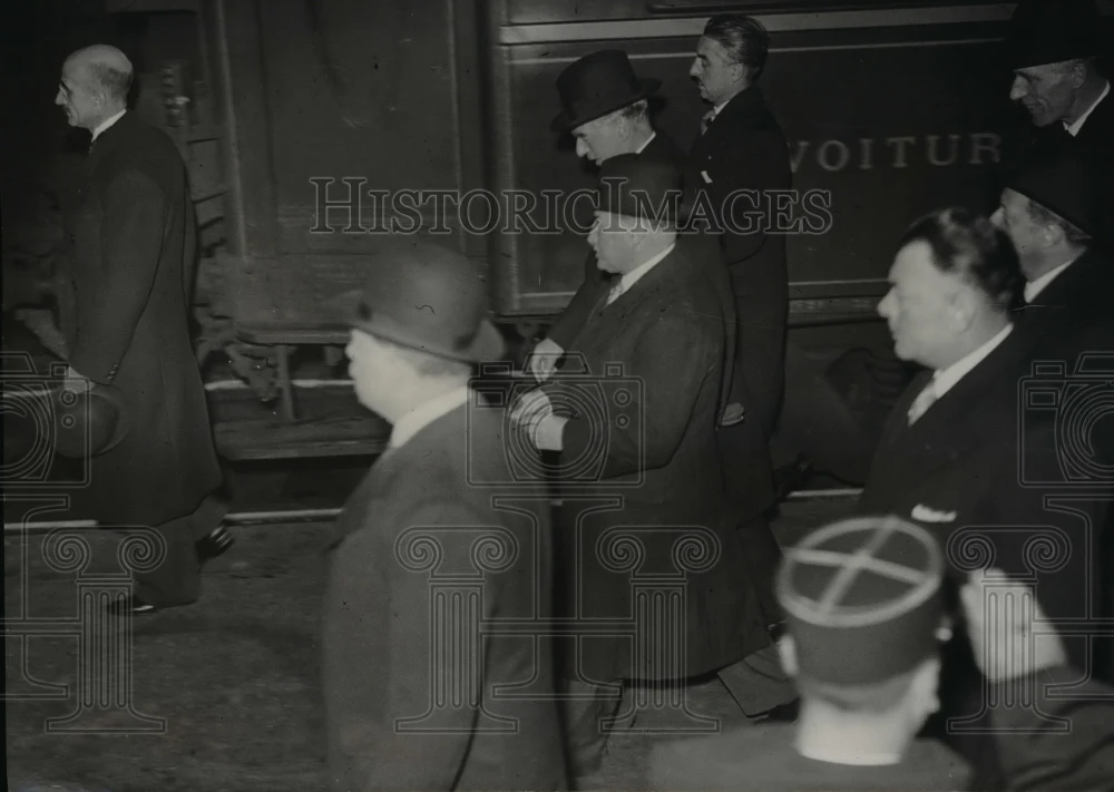 1939 Press Photo Neville Chamberlain British Premier, Lord halifax arrive Paris
