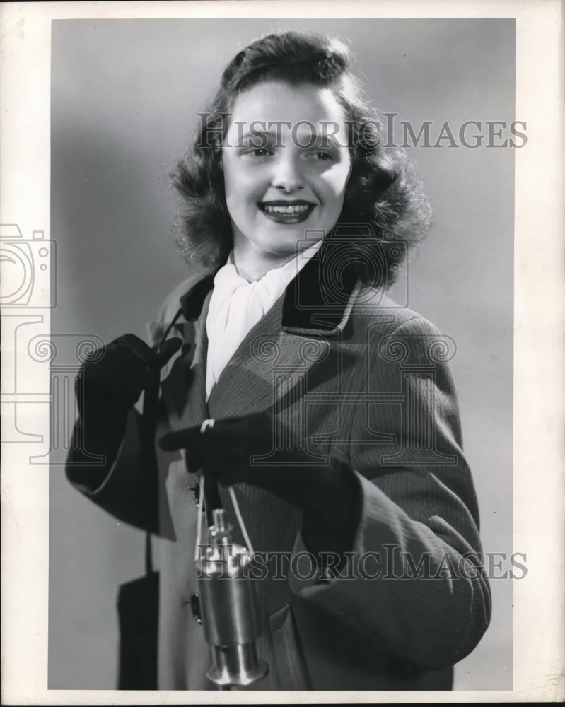 1948 Press Photo Alice Moyer 1 hp motor by Penn State College, compressed air