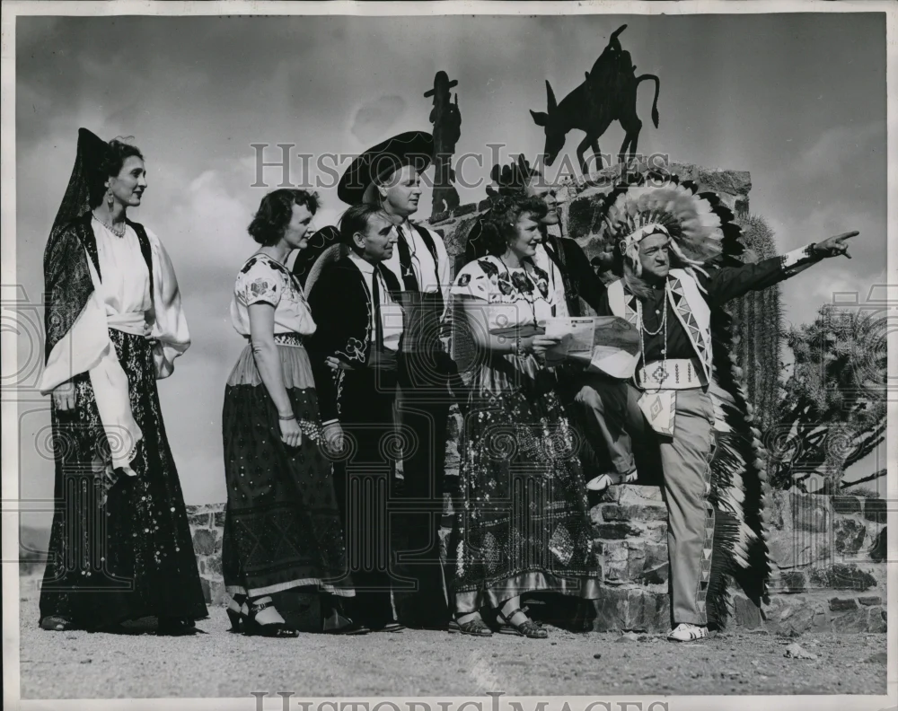 1946 Press Photo Fred Wilson(R), in Indian Costume