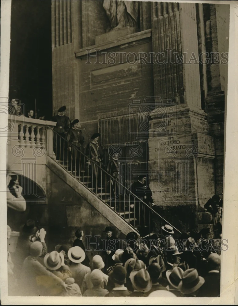 1929 Press Photo Soldiers of the Pope at Vatican City Italy