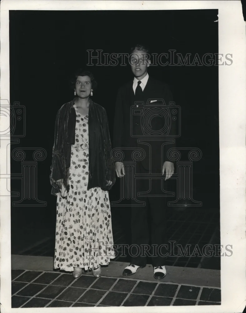 1932 Press Photo Ruth Grandin & Genas B Andrews