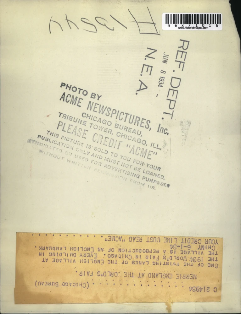 1934 Press Photo Chicago World's Fairold English village display - Image 2