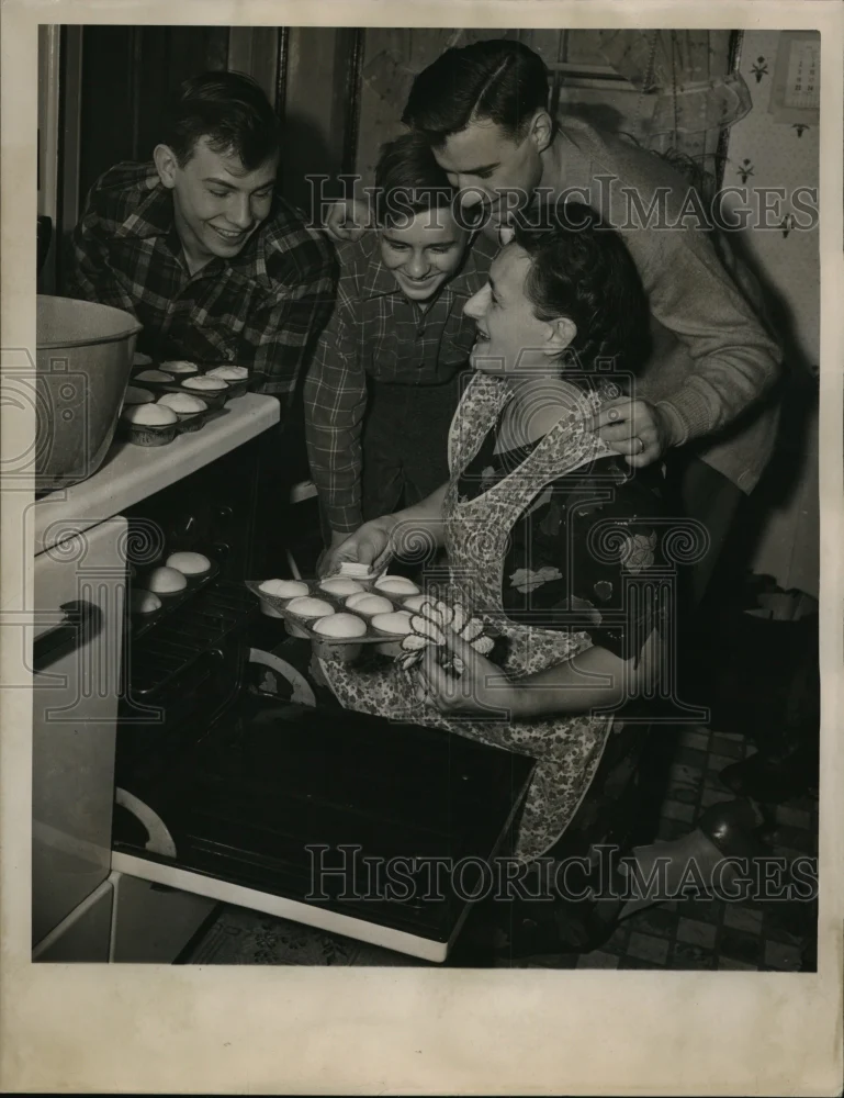 1947 Press Photo Cleveland Boy Scouts C KEllogg, C Krotine, J Madden