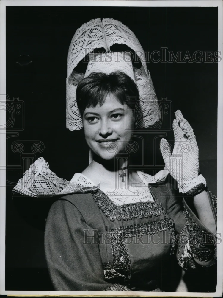 1961 Press Photo Paris France Jeanine Levesque Duchess of Brittany
