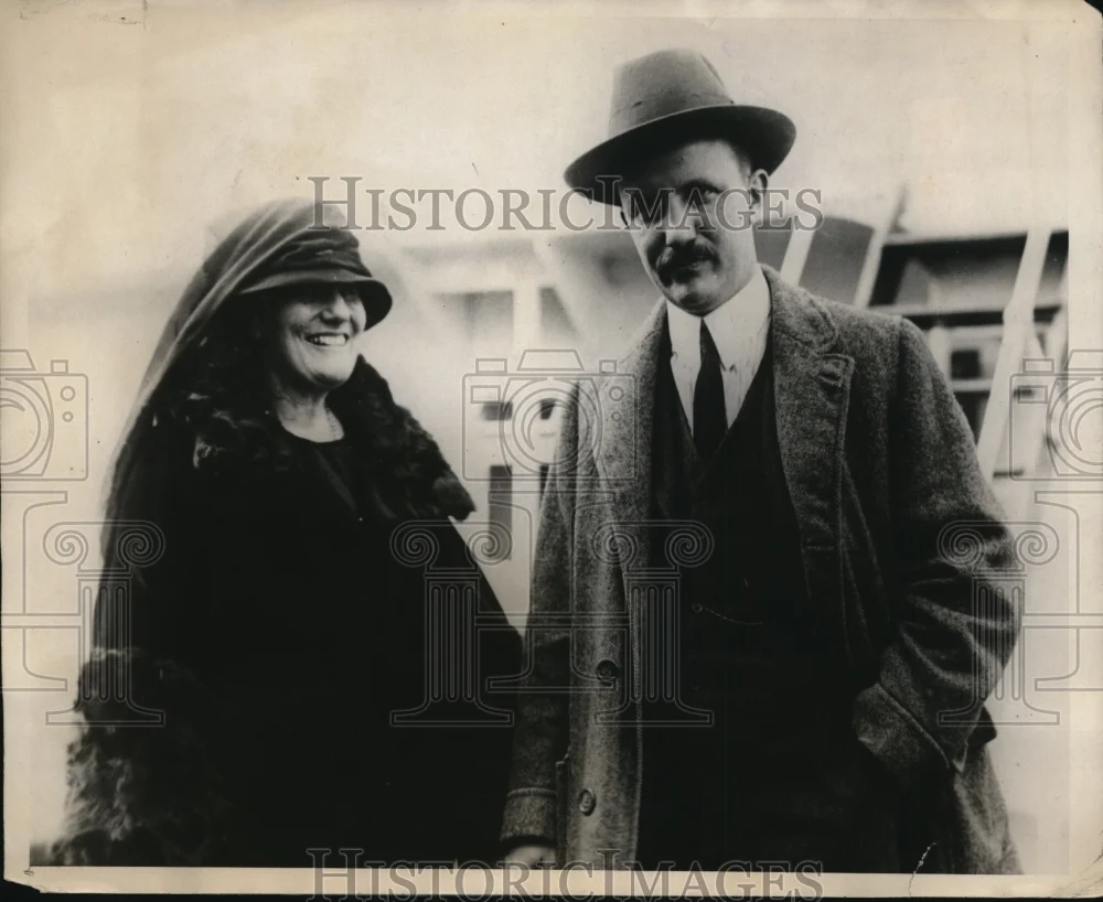 1924 Press Photo Mrs Theodore and Kermit Roosevelt on Steamer at Yokohama Japan