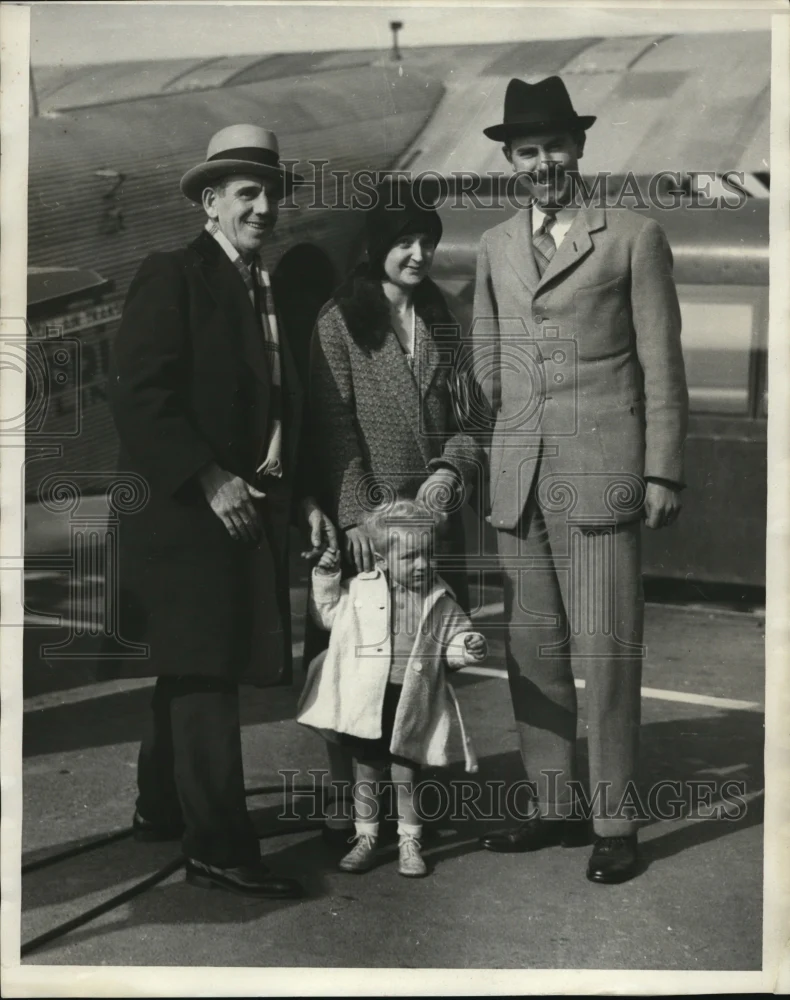 1930 Press Photo Alastair MacDonald Son of British Premier Loses Goatee