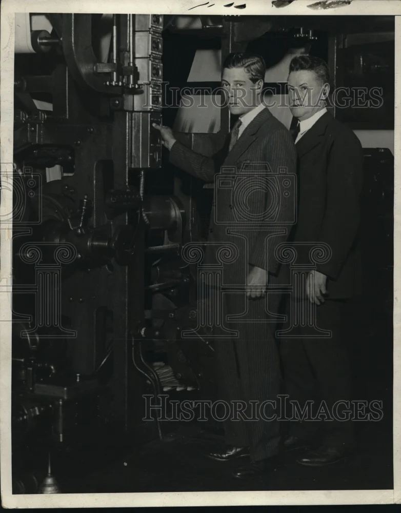1924 Press Photo Prince of Wales Watches Press at New York Tribune John Lynch