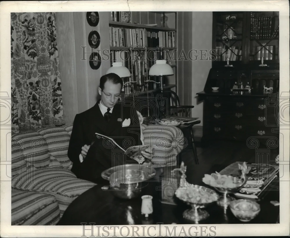 1937 Press Photo Norman Krasha