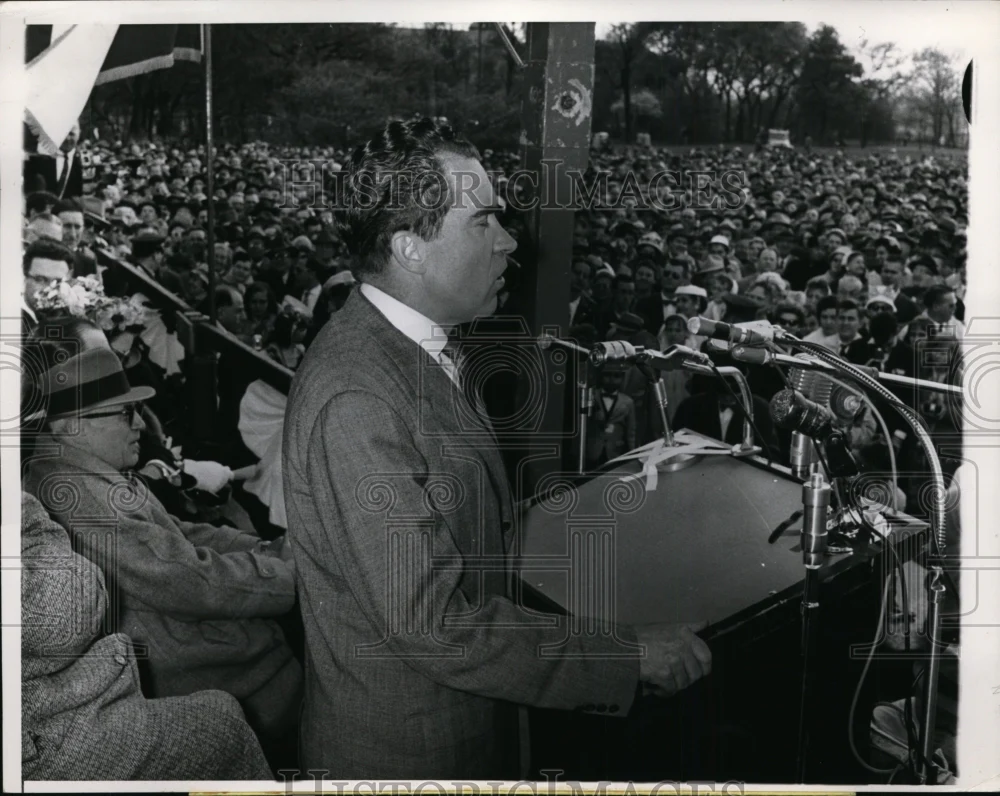 1960 Press Photo Vice President Richard Nixon in Chicago
