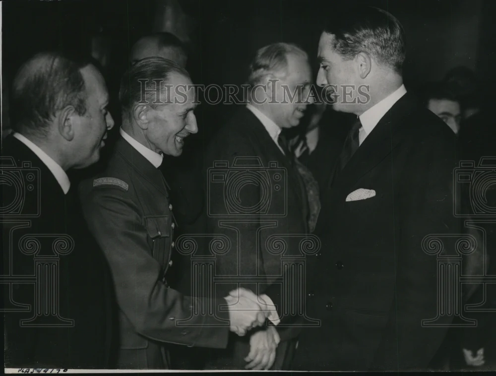 1940 Press Photo Anthony Eden honor Gen.Lelong, head of French Military