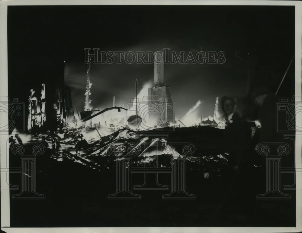 1934 Press Photo Shields Estate Home Destroyed by Fire, Deer Park, Long Island