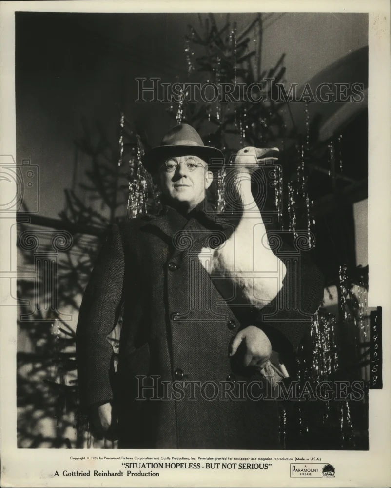 1965 Press Photo Peter Sellers in "Situation Hopeless - But Not Serious"