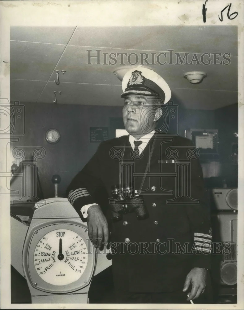 1970 Press Photo Captain Nasiruddin Ahmad poses for photo - noa11095
