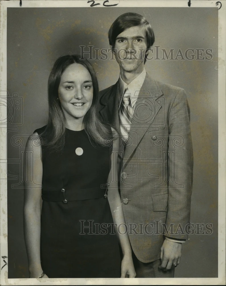 1972 Press Photo John Aubrey & Peggy Baldwin King & Queen of Ozone Camellia Club