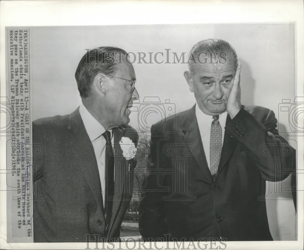1965 Press Photo Prince Bernhard and President Johnson chat at the White House