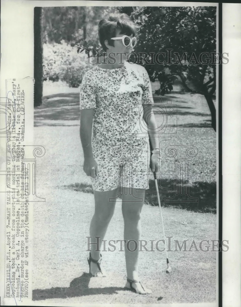 1967 Press Photo Mrs. Mary Coppolino playing golf in Naples Florida - noa72835