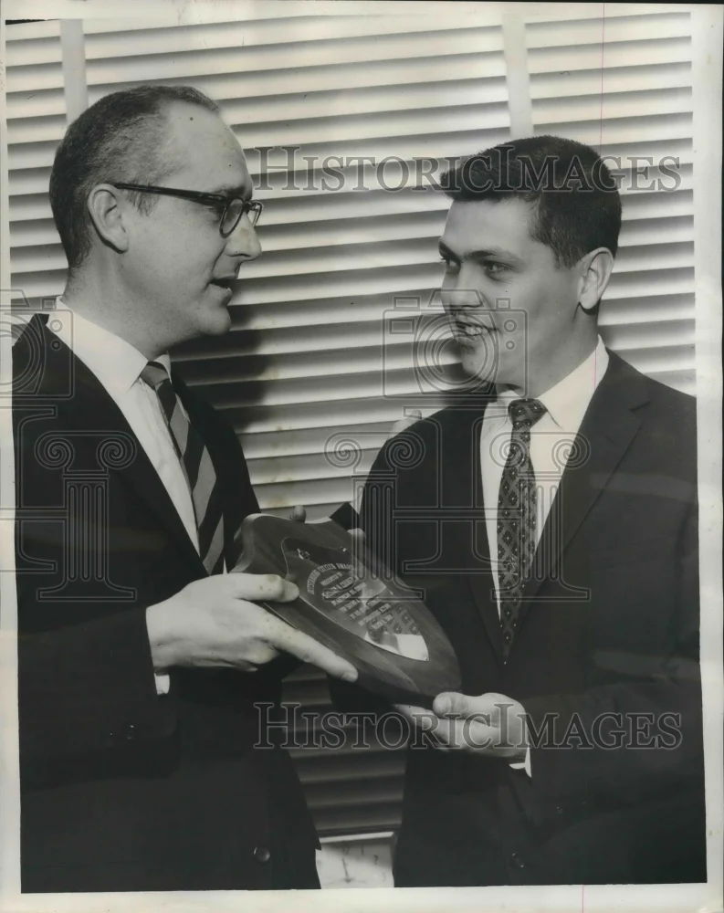 1960 Press Photo William Couret AMOCO Life Savings "Outstanding Citizen Awardee"