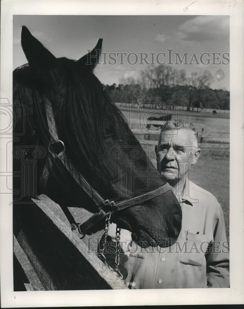 1964 Press Photo Leon Edwards with Stud Horse Blue Lancer - nob03079