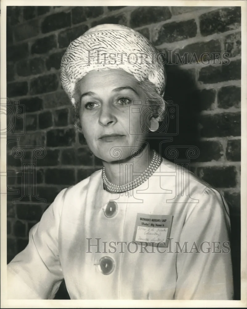 1961 Press Photo Mrs. E. B. Flake - nob08651