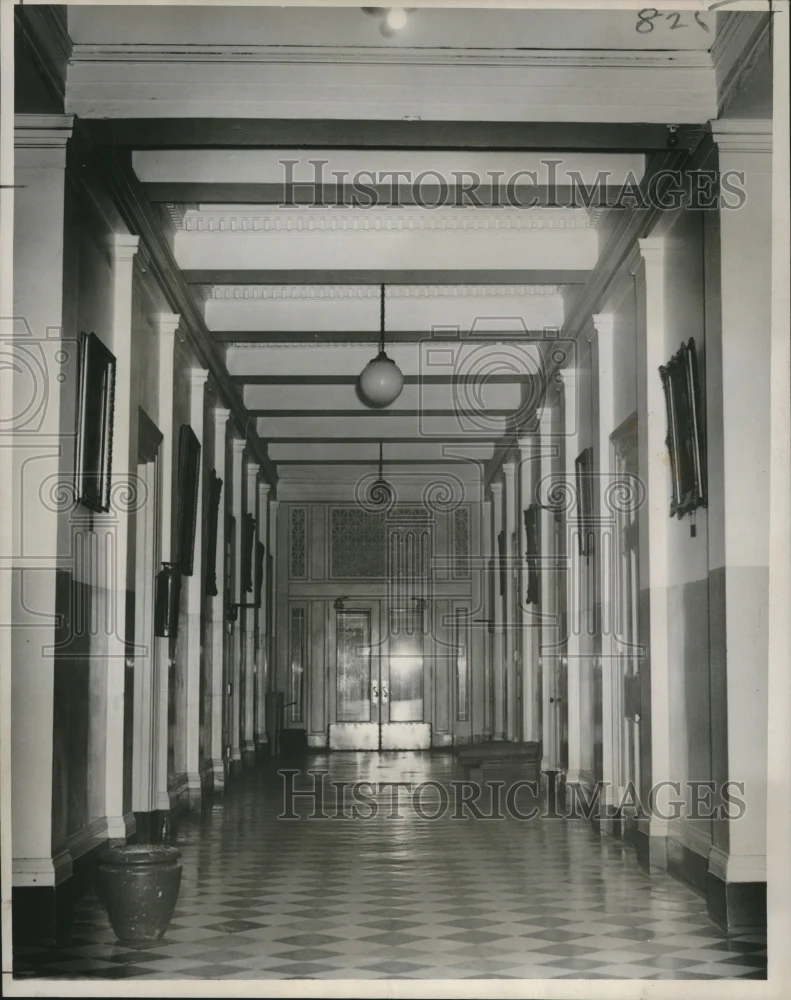 1957 Press Photo Deserted main corridor of the old City Hall building.