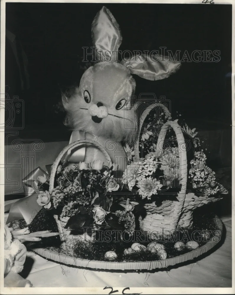 1967 Press Photo New Orleans Retail Florist Association feature Easter motifs