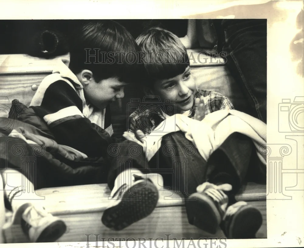 1965 Press Photo New Orleans - Children Sit at Senatorial District Tammany Meet