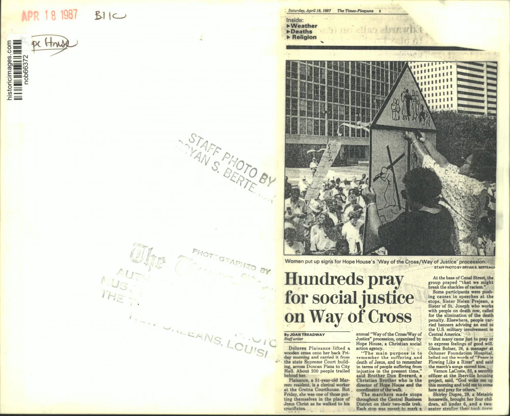 1987 Press Photo Hope House's "Way of the Cross/Way of Justice" procession - Image 2