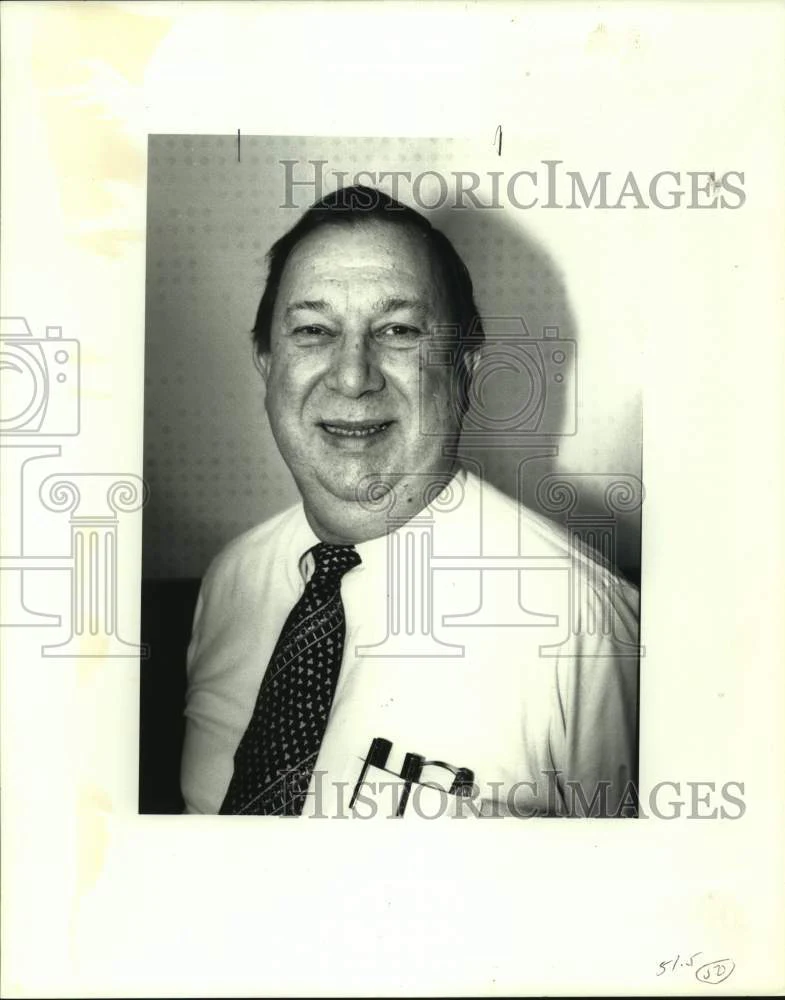 1997 Press Photo Randall Lewis, Comptroller - nob69332