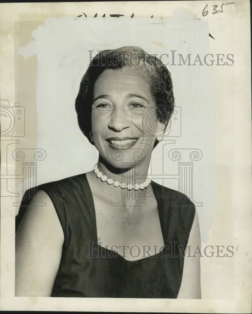 1954 Press Photo Mrs. Richard McCarthy Jr. of Jefferson League of Women Voters