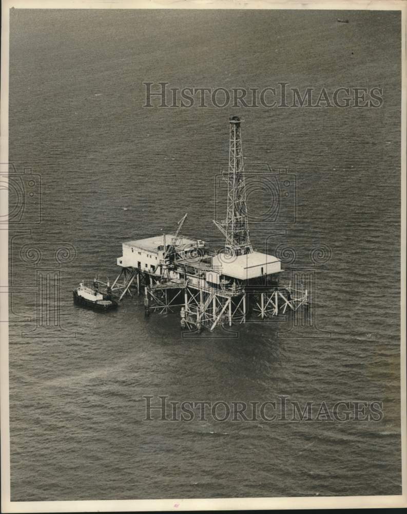 1965 Press Photo Offshore Oil Rig - noc00234